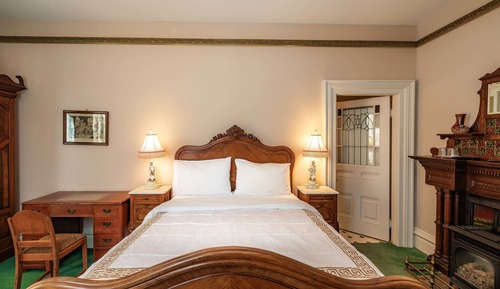 Classic Single Room, 1 Queen Bed, Non Smoking