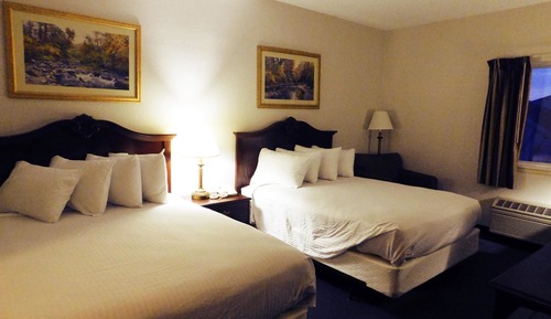 Room, 2 Queen Beds, Non Smoking