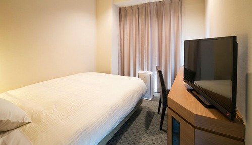 Single Room, Smoking