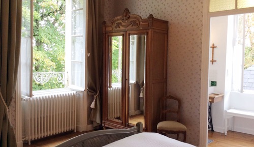 Superior Room (du Marais)