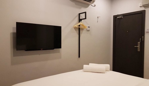 Standard Room, 1 Queen Bed