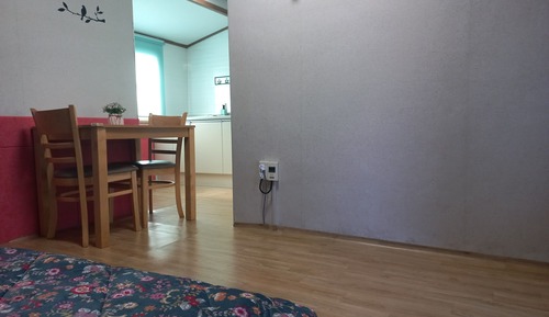 Room (Bada)