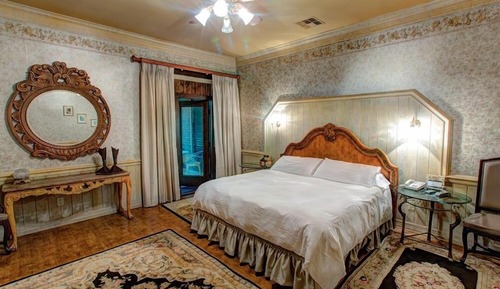 Exclusive Room