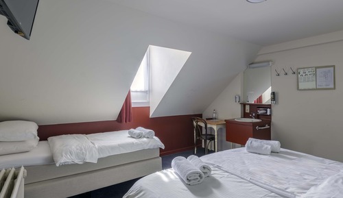 Triple Room, Shared Bathroom (Attic)