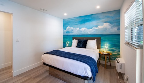 Economy Queen Room