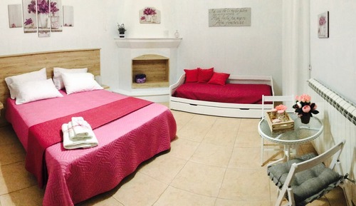 Basic Quadruple Room, Shared Bathroom