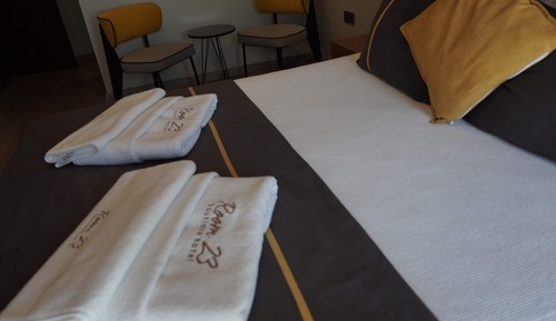 Deluxe Room, Partial Sea View
