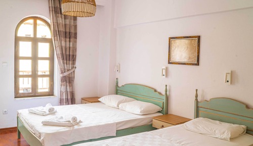Standard Triple Room, Mountain View, Beachfront