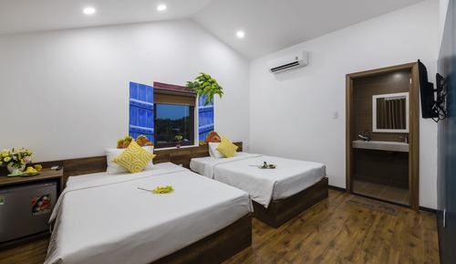 Family Room, City View