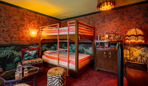 Petite Room, Bunk Beds
