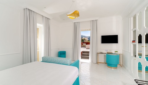 Junior Suite, Hot Tub, Sea View (Deluxe)