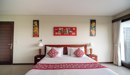 2 Bedrooms Villa with Pool View