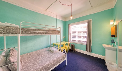 Private Economy Room