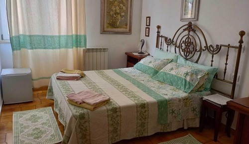 Economy Room