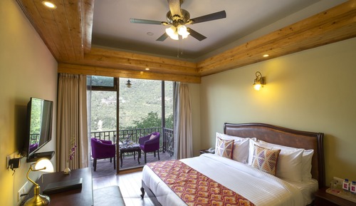 Deluxe King Riverview with Balcony