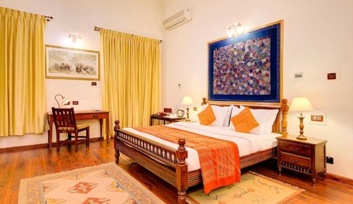 Deluxe Room, 1 King Bed (Deluxe)