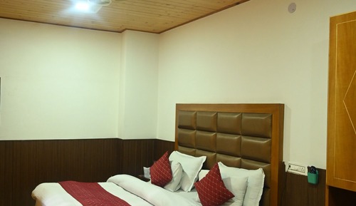 Luxury Suite