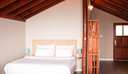 Comfort Room, 1 King Bed, Jetted Tub, Sea View