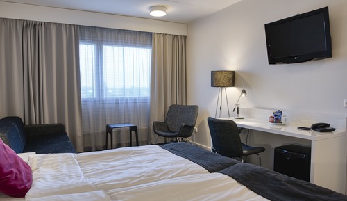 Basic Double Room, 2 Twin Beds, Non Smoking