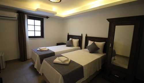 Economy Twin Room (Bodrum Katı)