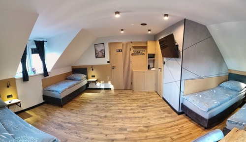 Quadruple Room, Ensuite, Garden View