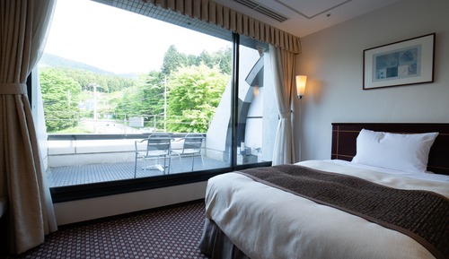[Non-smoking] Western Style Standard Twin Room (35 sqm) Half-board plan Japanese French Dinner