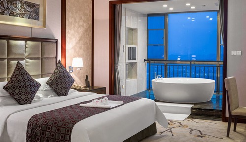 Executive Suite, 1 Queen Bed