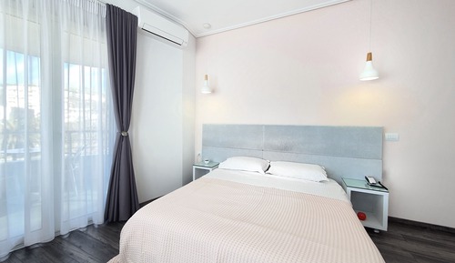 Junior Suite, 1 King Bed with Sofa bed, Ocean View (3)