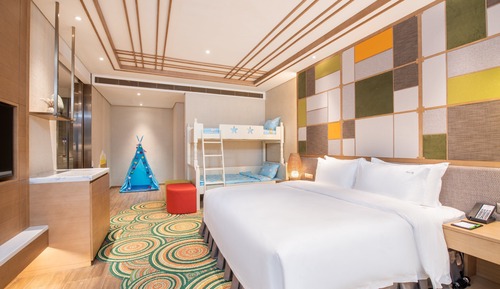 Premium Room, 1 King Bed (Kids Theme)