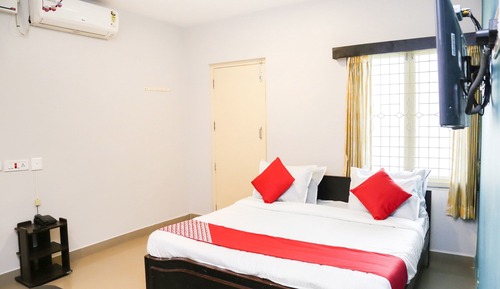 Deluxe Double or Twin Room, 1 King Bed