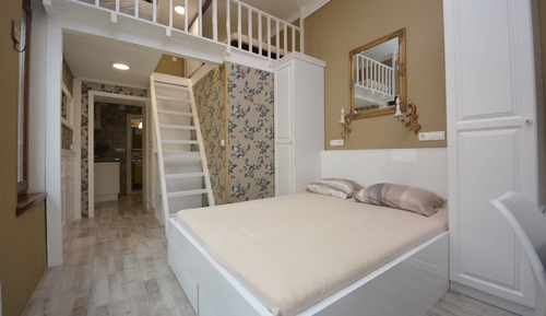 Studio Apartment 