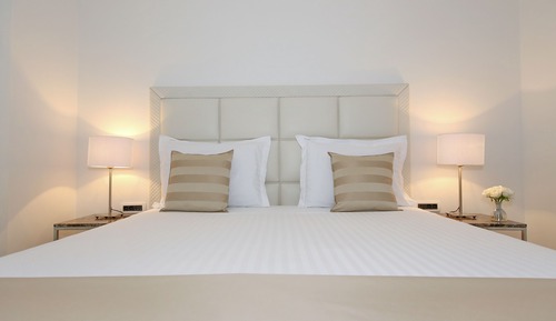 Deluxe Room, 1 King Bed