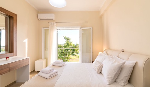 Deluxe Apartment Ground floor