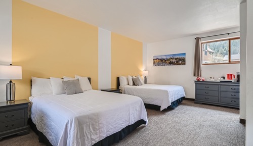 Deluxe Studio Suite, Two King Beds (1st Floor)