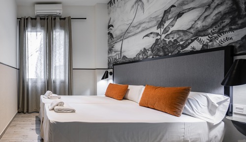 Basic Studio, 2 Twin Beds (patio andaluz)