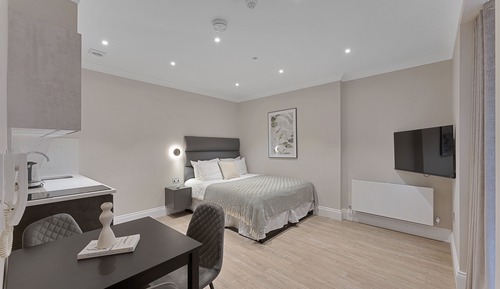 Family Studio, 1 King Bed (Lower Ground Floor)
