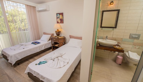Standard Twin Room, 2 Twin Beds, Sea Facing (13)