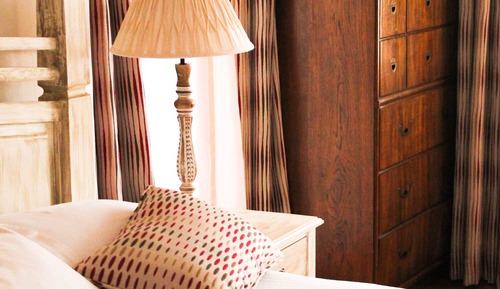 Deluxe Suite, 1 King Bed, Balcony, Garden View