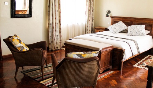 Deluxe Duplex, 1 Queen Bed, Balcony, Garden View