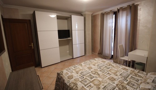 Apartment (104)