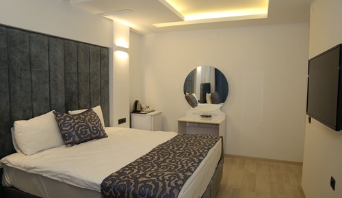 Standard Double Bed and Single Bed Room