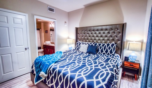 Condo, 1 Bedroom, Balcony, Lake View (1036)