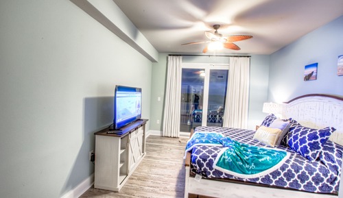 Condo, 2 Bedrooms, Balcony, Lake View (429)
