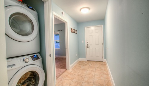 Condo, 1 Bedroom, Balcony, Lake View (736)