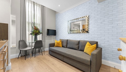 One Bedroom Apartment