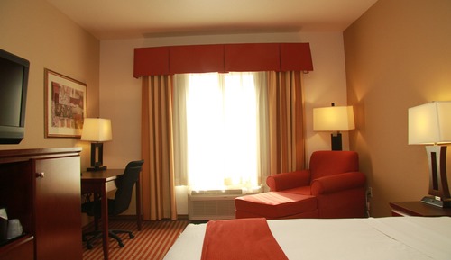 Standard Room, 1 King Bed, Accessible Bathtub (Communications)
