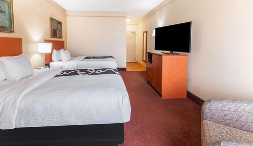 Room, 2 Queen Beds, Non Smoking, City View