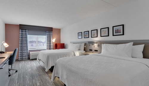 Room, 2 Queen Beds (Drinks & Snacks)