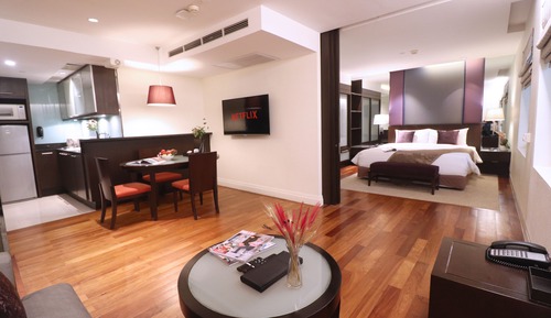 Family Room, 2 Bedrooms