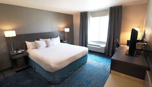 Room, 1 King Bed, Non Smoking (Hearing Accessible)